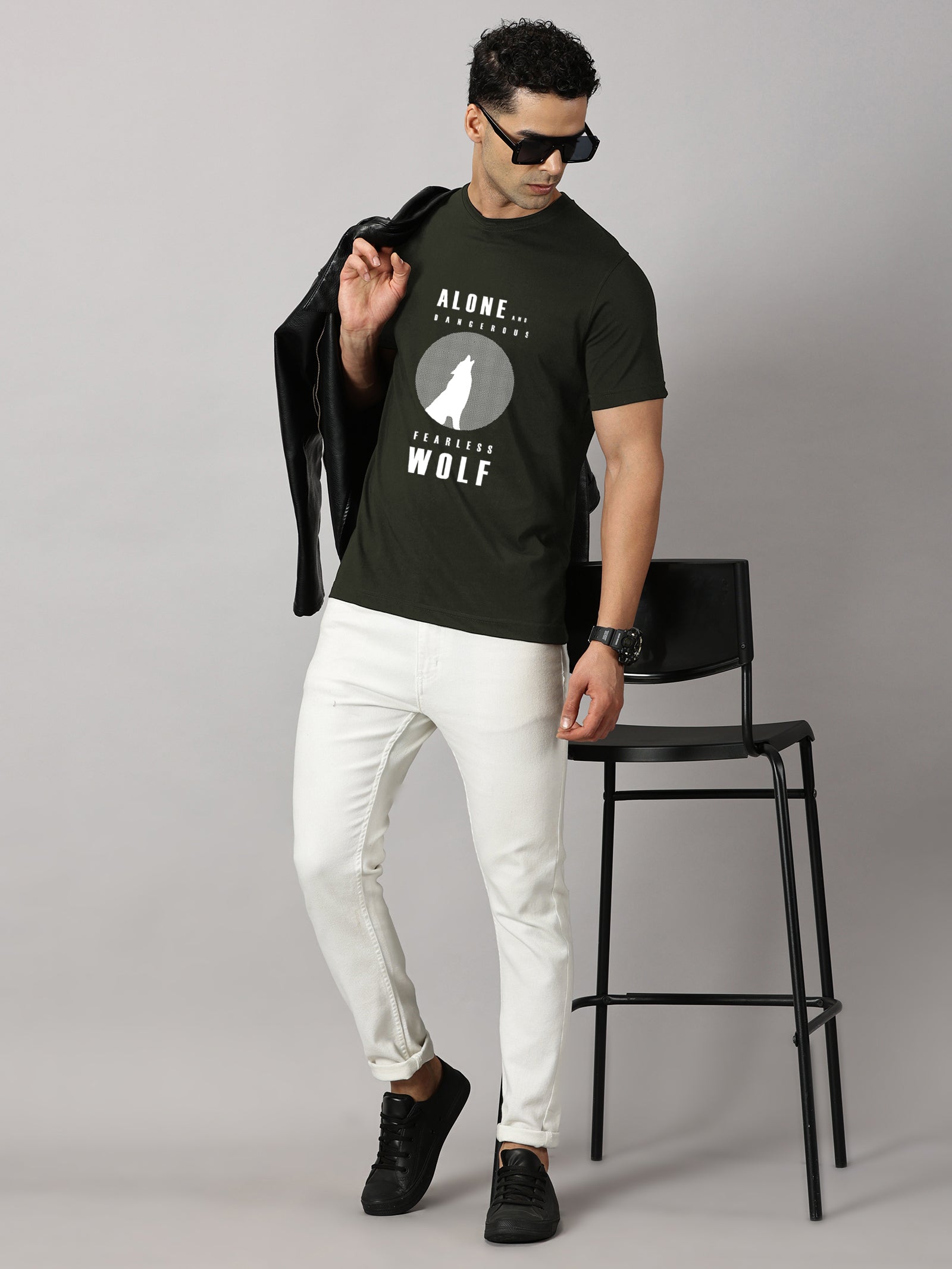 Basics : Wolf Printed T-Shirt