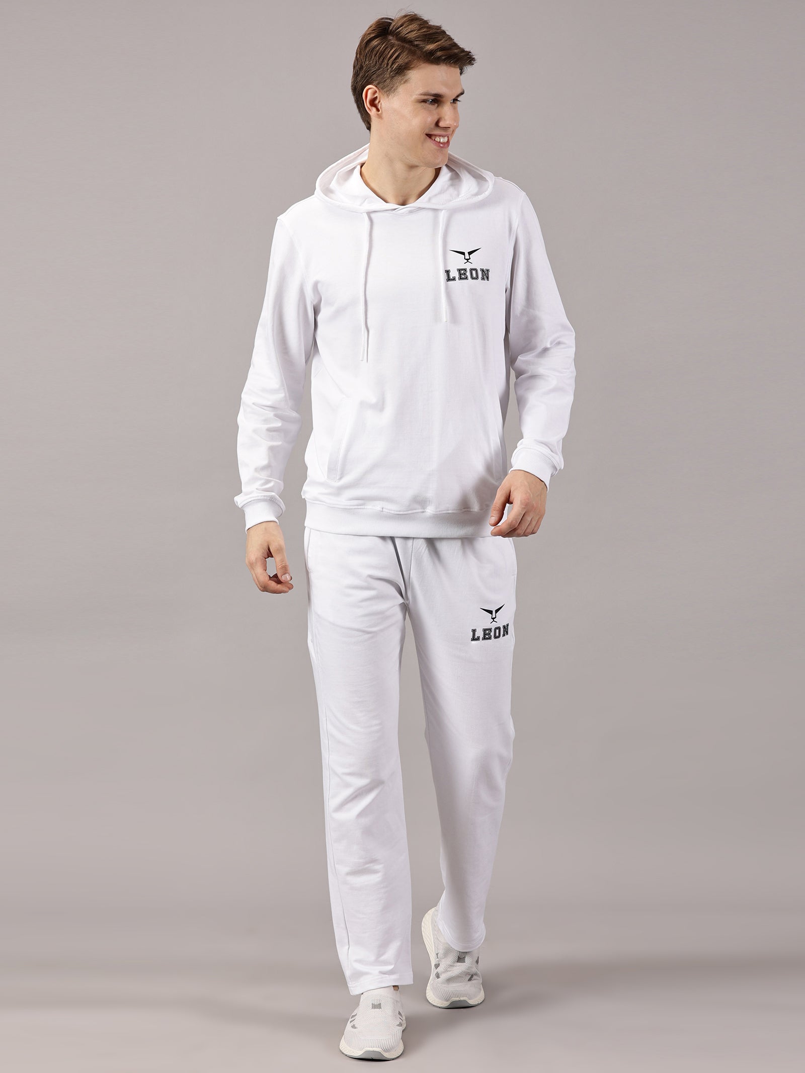 active wear : Sports Track Suit White