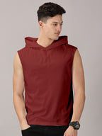 T-Shirt : Strive Hooded vest