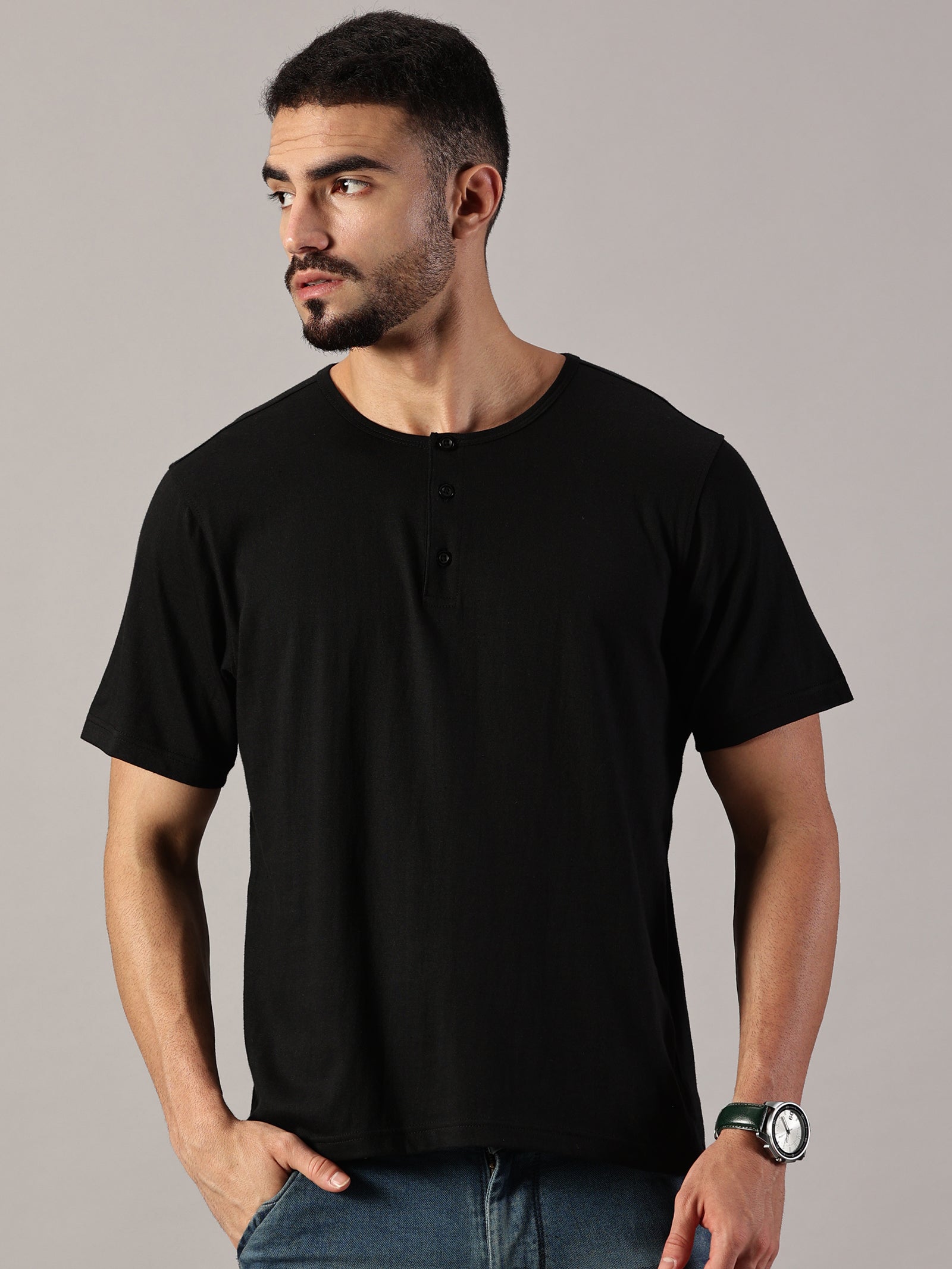 Casuals : Henley Neck T-Shirt