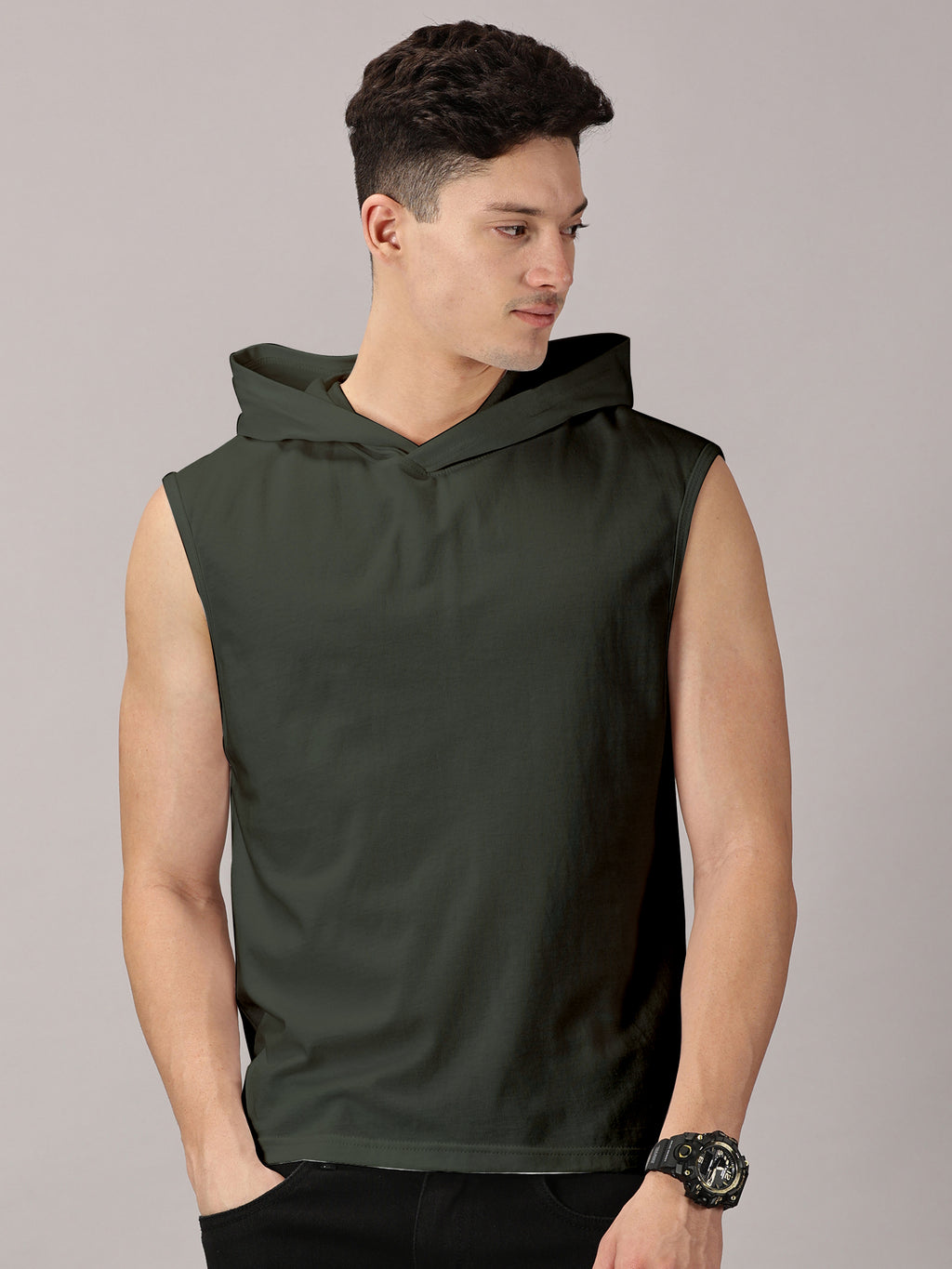 T-Shirt : Strive Hooded vest