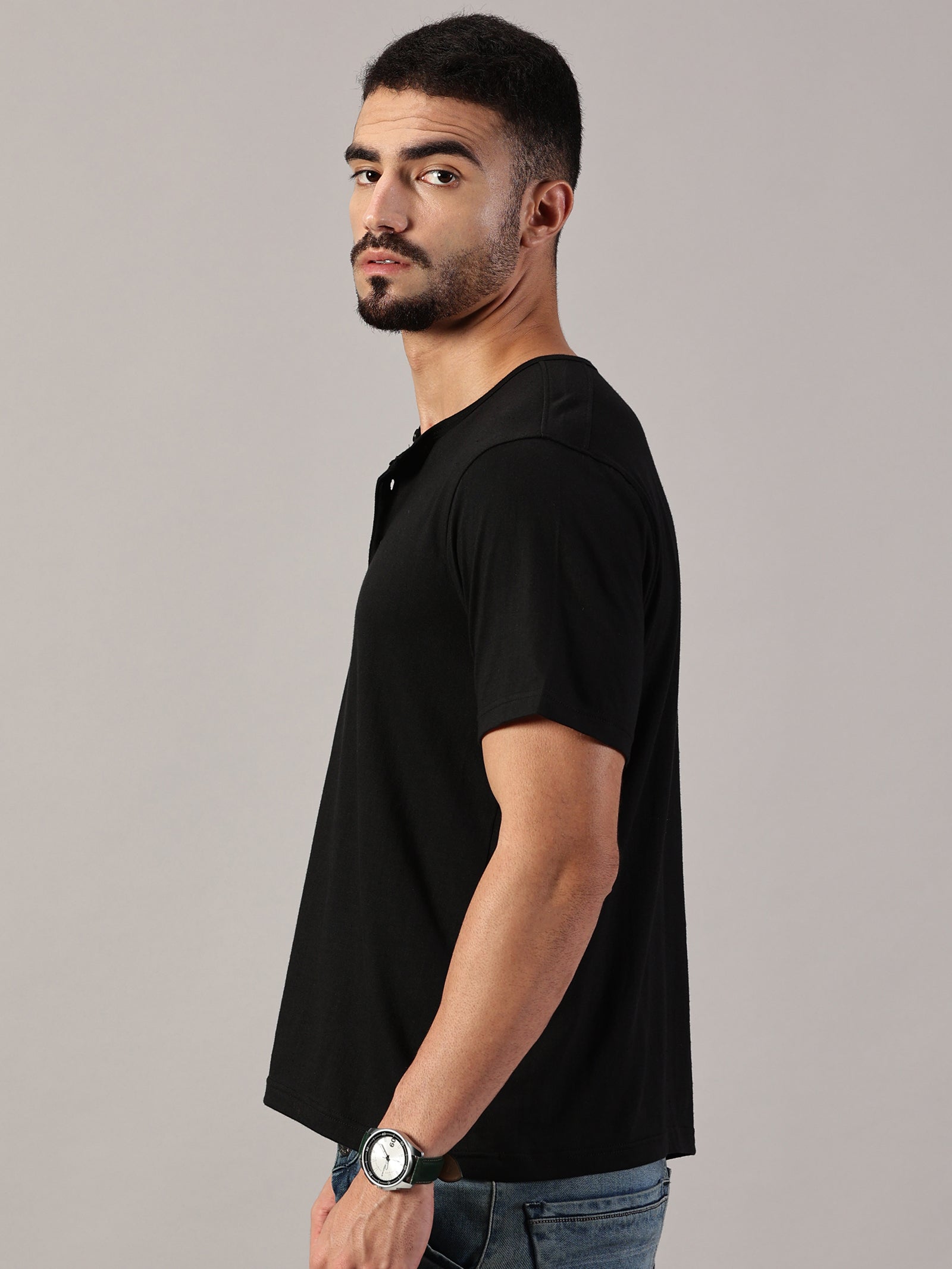 Casuals : Henley Neck T-Shirt