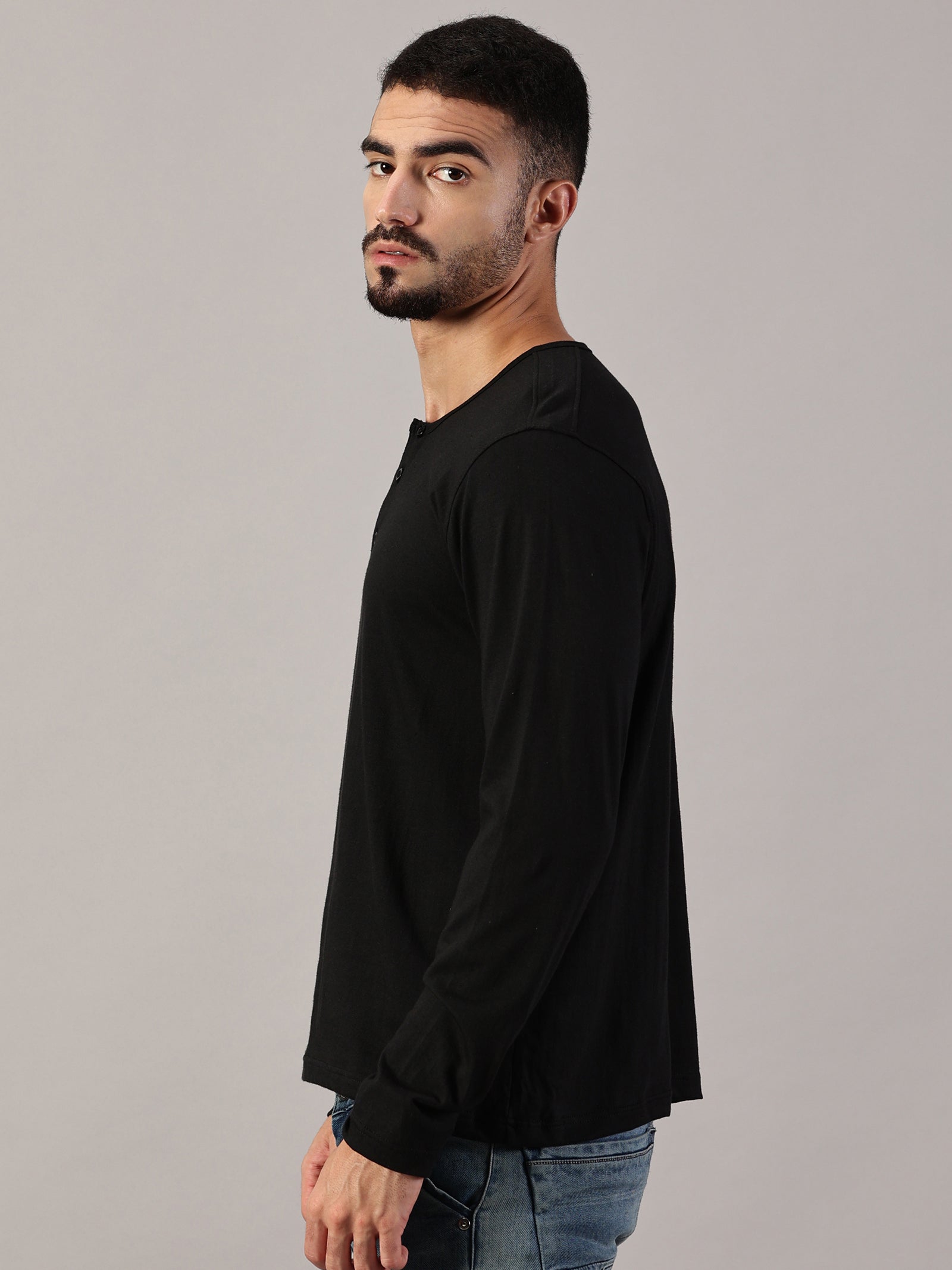 Casuals : Henley Neck T-Shirt