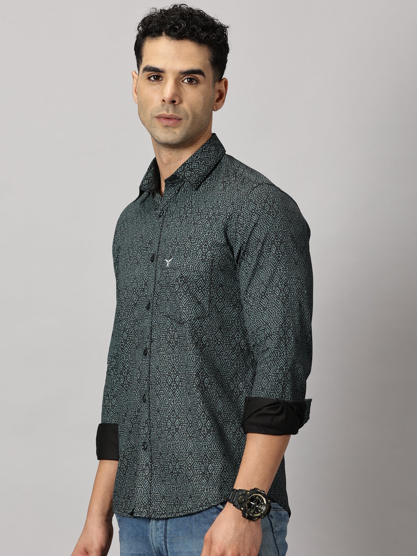 Casuals : Geometric Printed Shirt