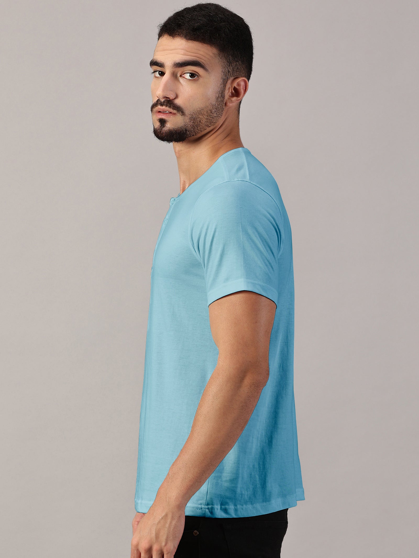 Casuals : Henley Neck T-Shirt