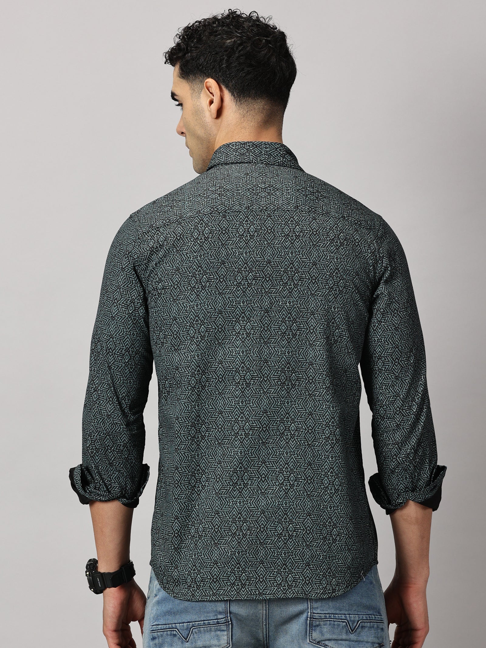 Casuals : Geometric Printed Shirt