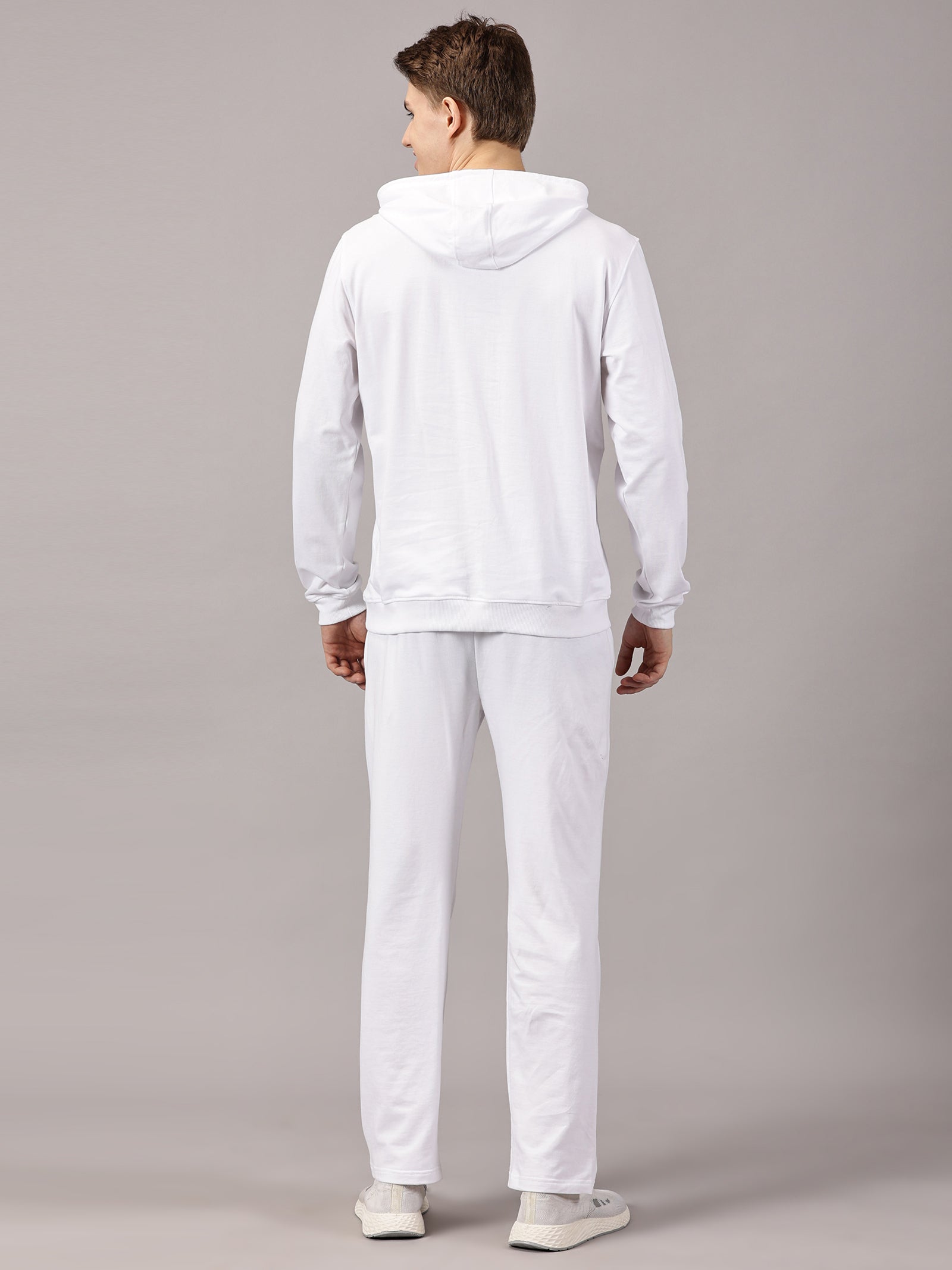 active wear : Sports Track Suit White