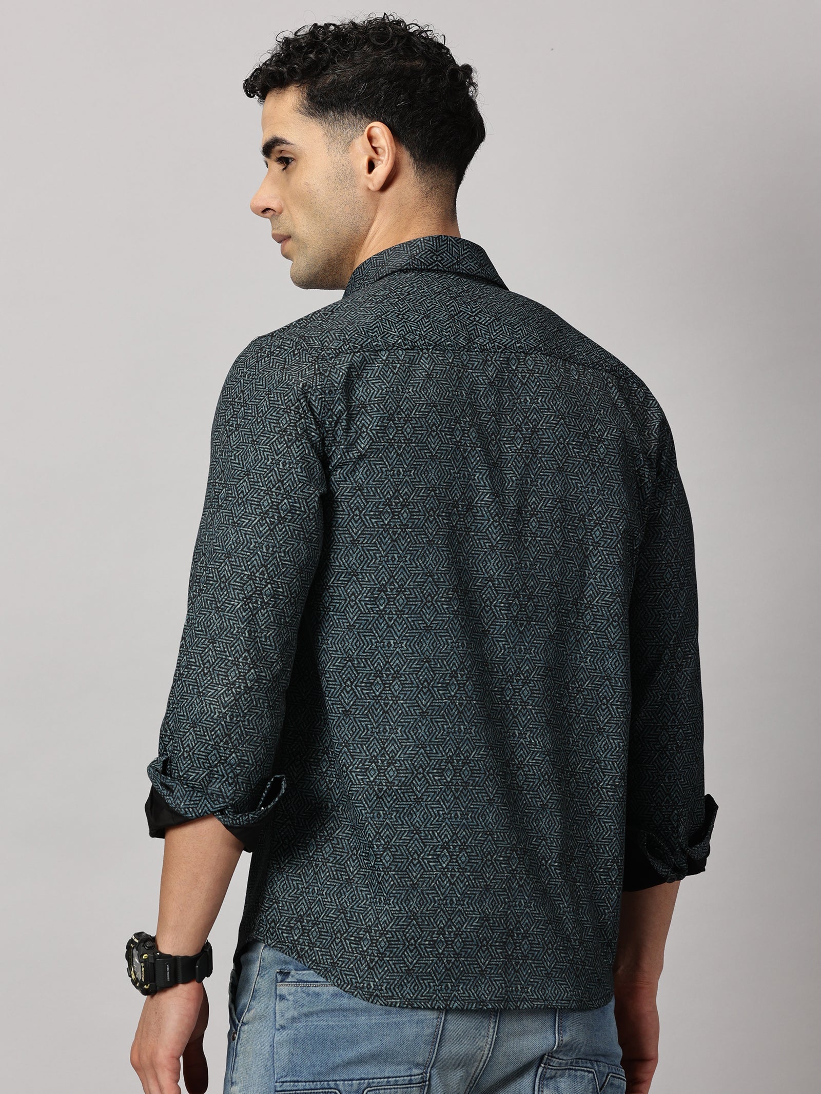 Casuals : Geometric Printed Shirt