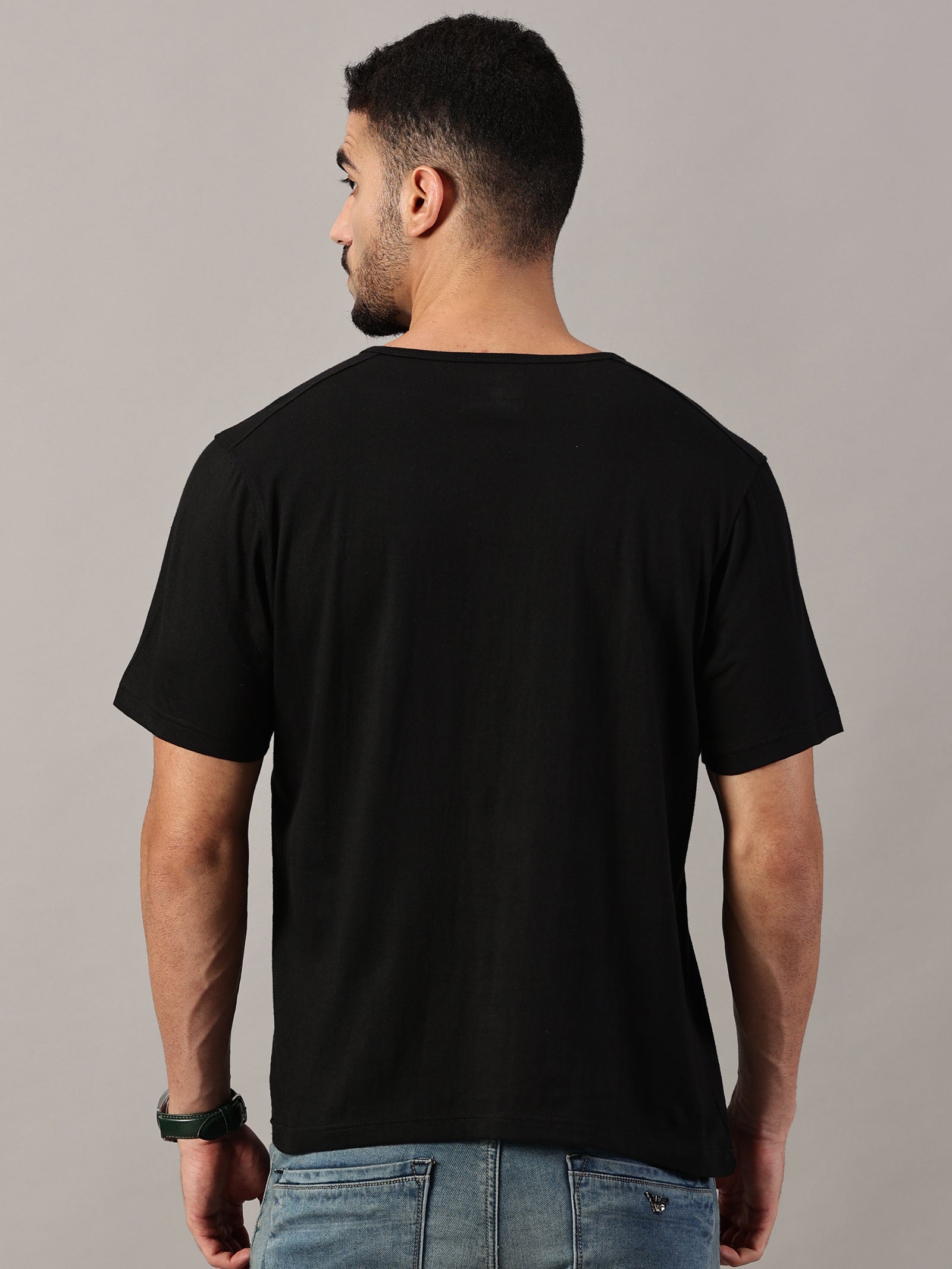Casuals : Henley Neck T-Shirt