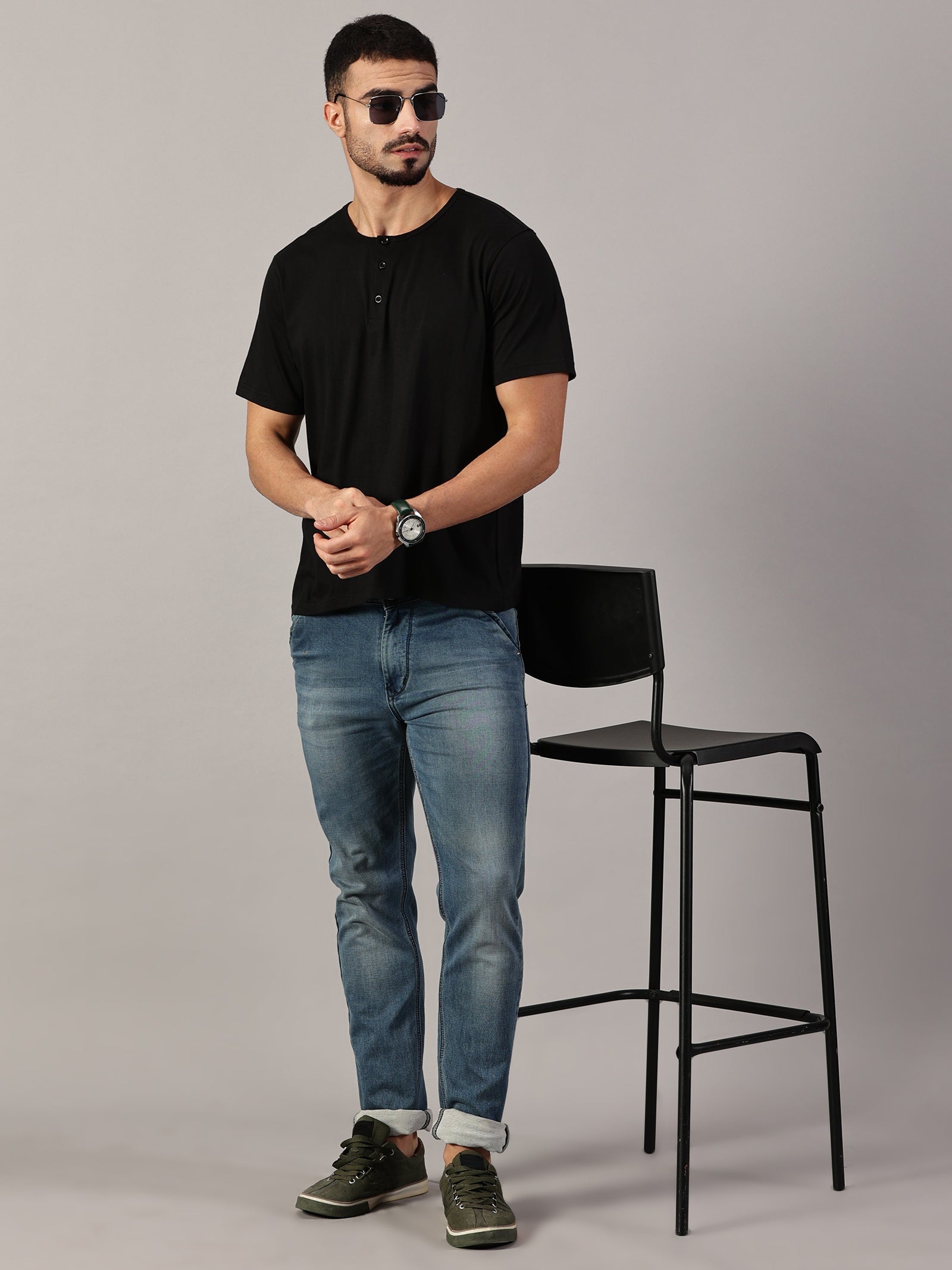 Casuals : Henley Neck T-Shirt
