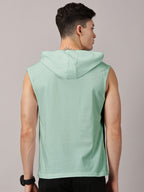 T-Shirt : Strive Hooded vest