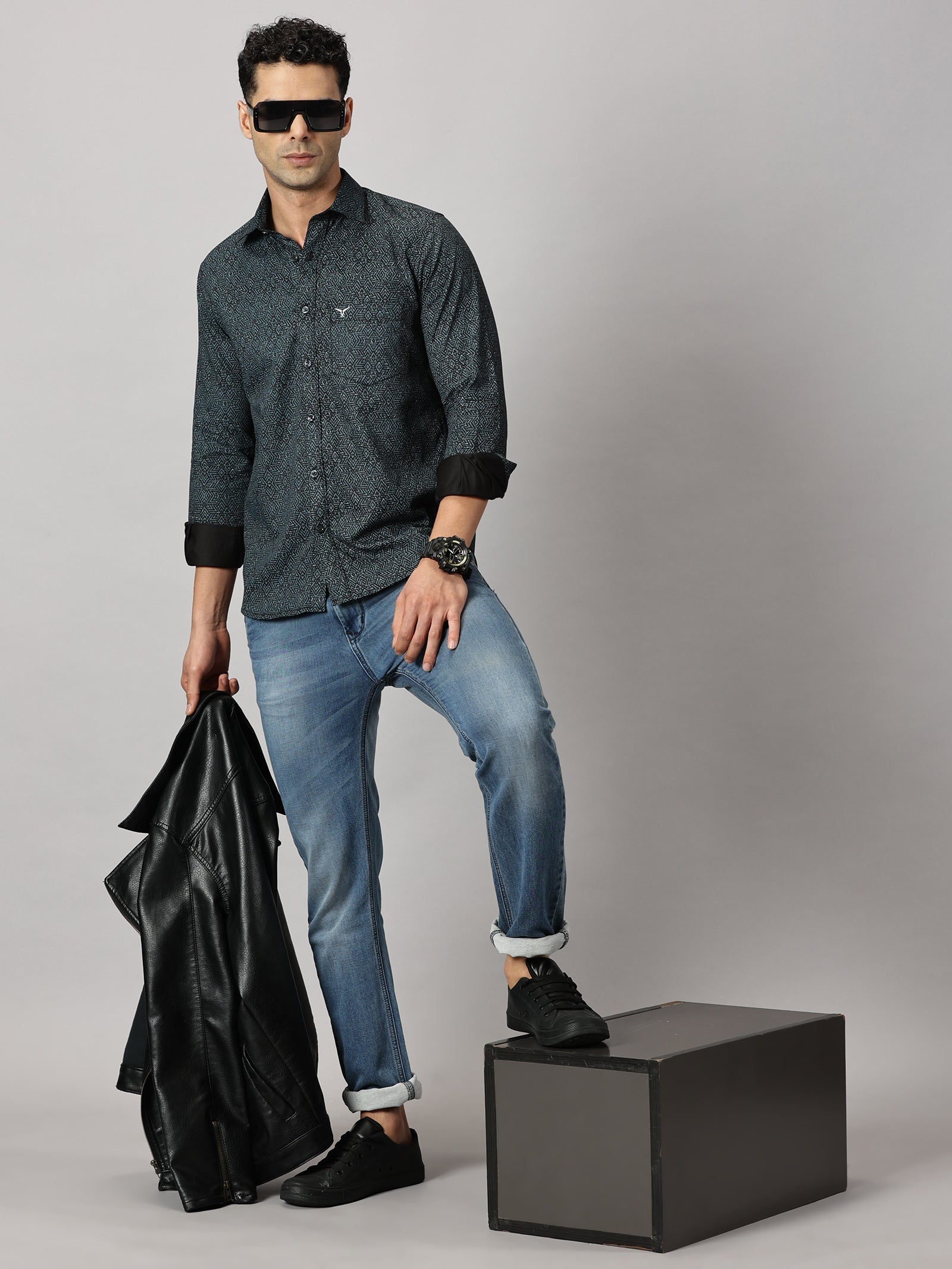 Casuals : Geometric Printed Shirt