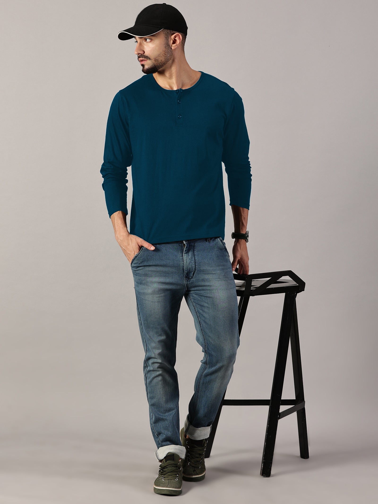 Casuals : Henley Neck T-Shirt