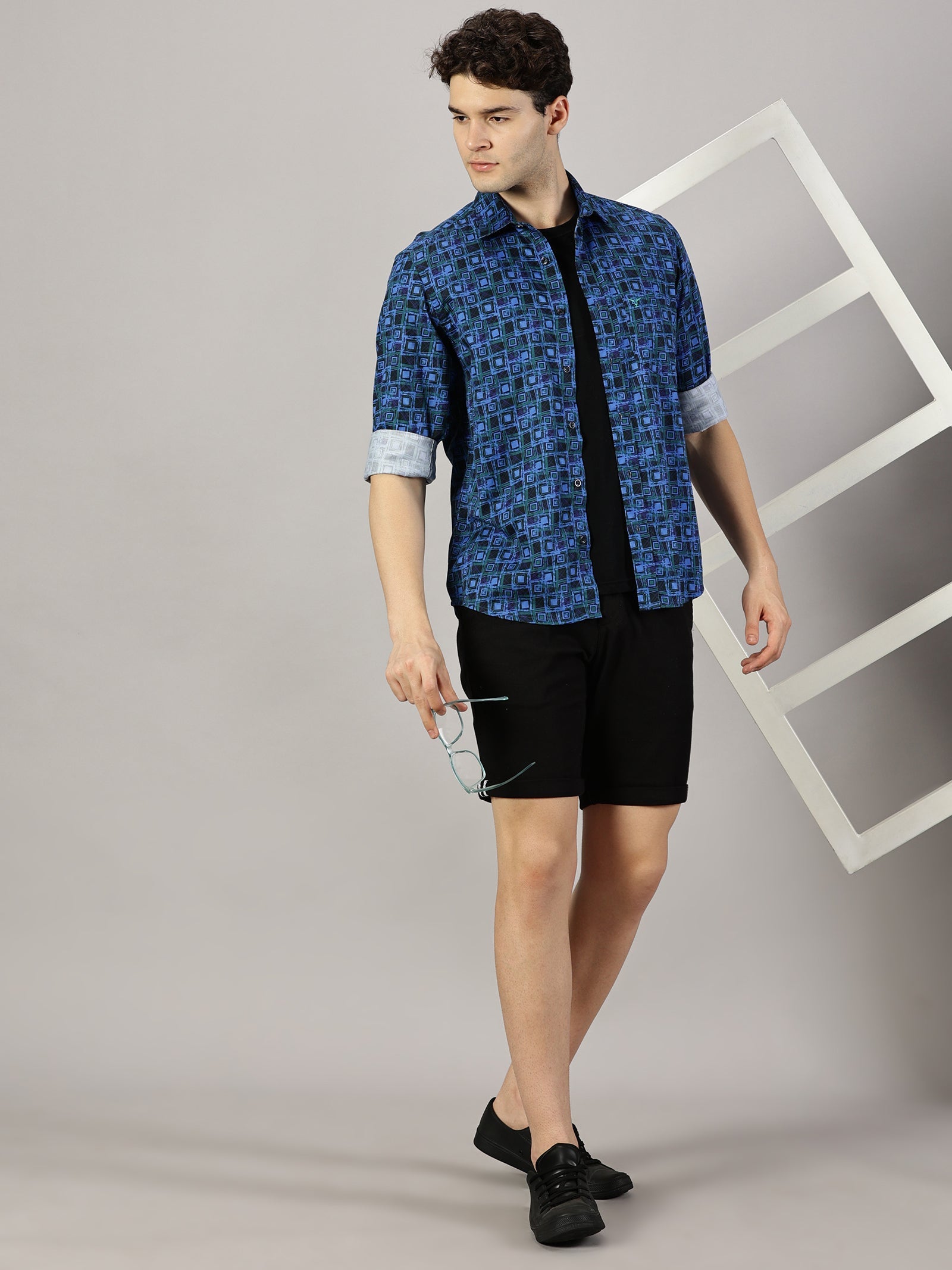 Casuals : Geometric Printed Shirt