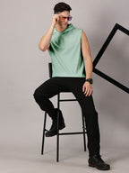 T-Shirt : Strive Hooded vest