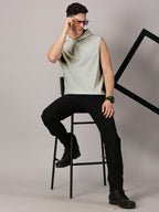 T-Shirt : Strive Hooded vest