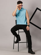 T-Shirt : Strive Hooded vest