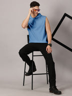 T-Shirt : Strive Hooded vest