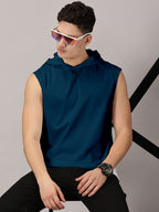 T-Shirt : Strive Hooded vest
