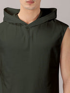 T-Shirt : Strive Hooded vest
