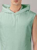 T-Shirt : Strive Hooded vest
