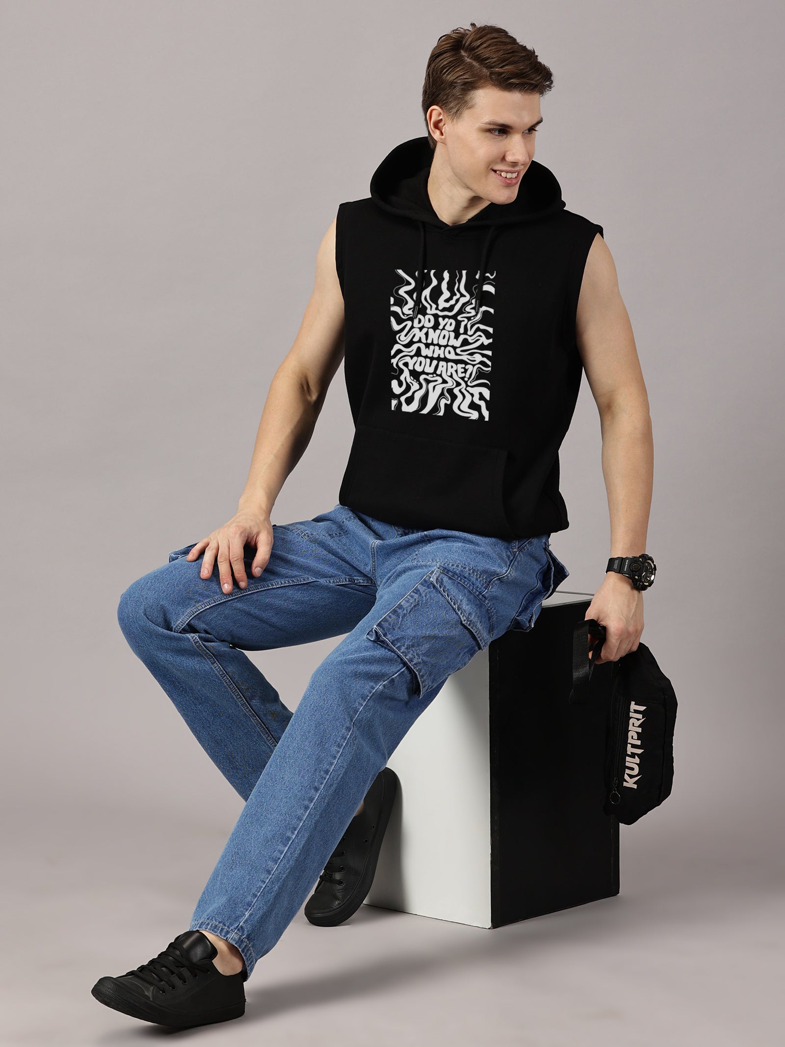 Sweatshirt :Do you know Printed Sleeveless Hoodie