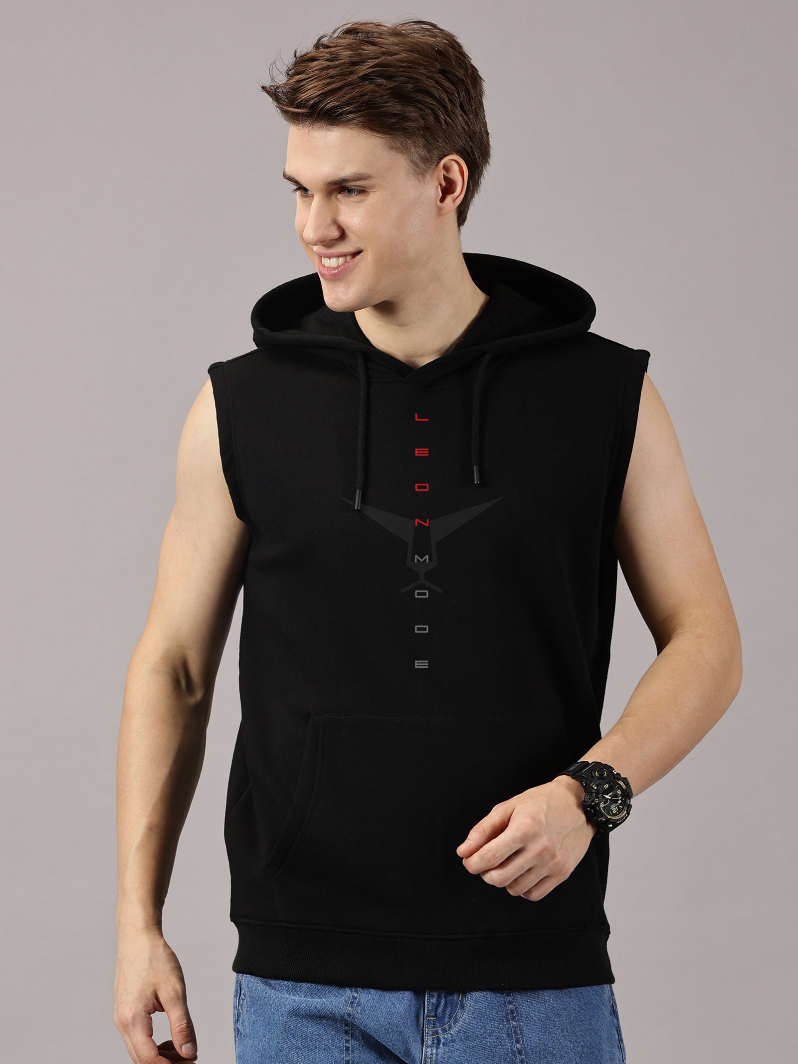 Sweatshirt :Leonmode Printed Sleeveless Hoodie