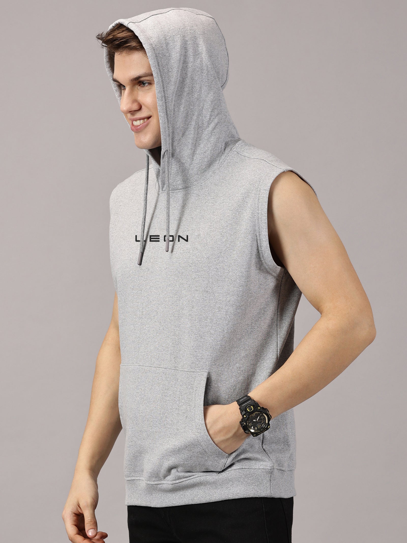 Sweatshirt :Leon Printed Sleeveless Hoodie