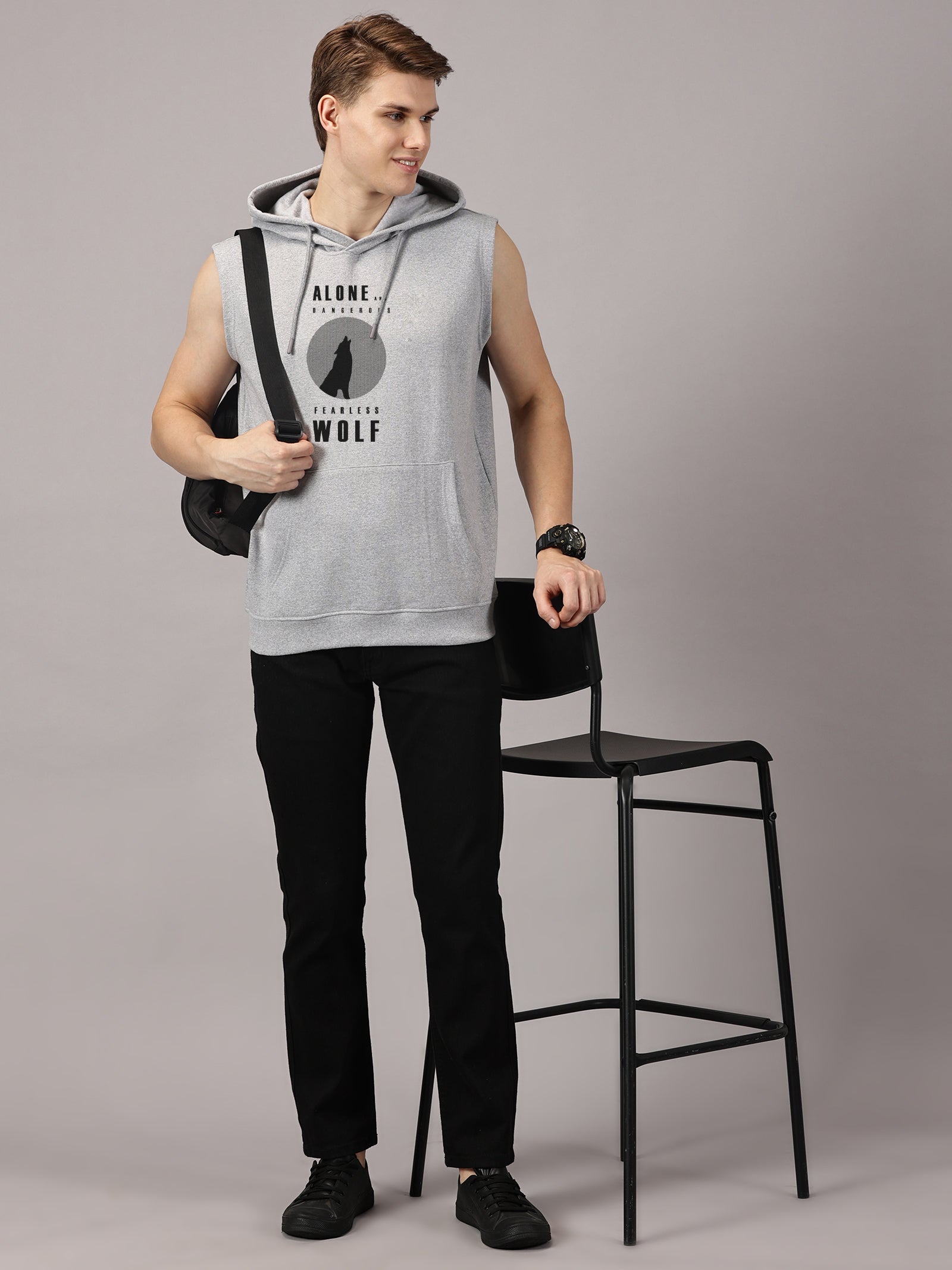 Sweatshirt :Wolf Printed Sleeveless Hoodie