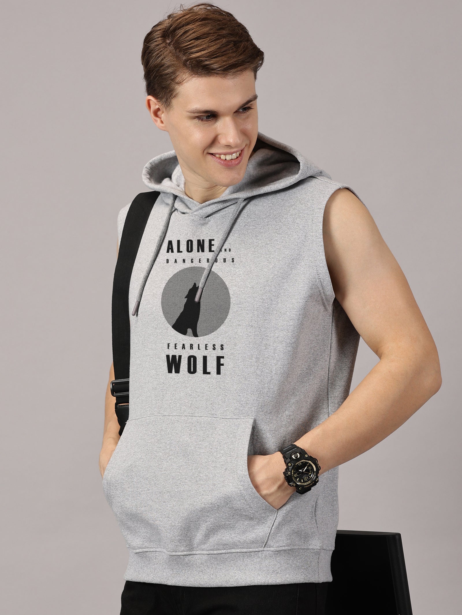 Sweatshirt :Wolf Printed Sleeveless Hoodie