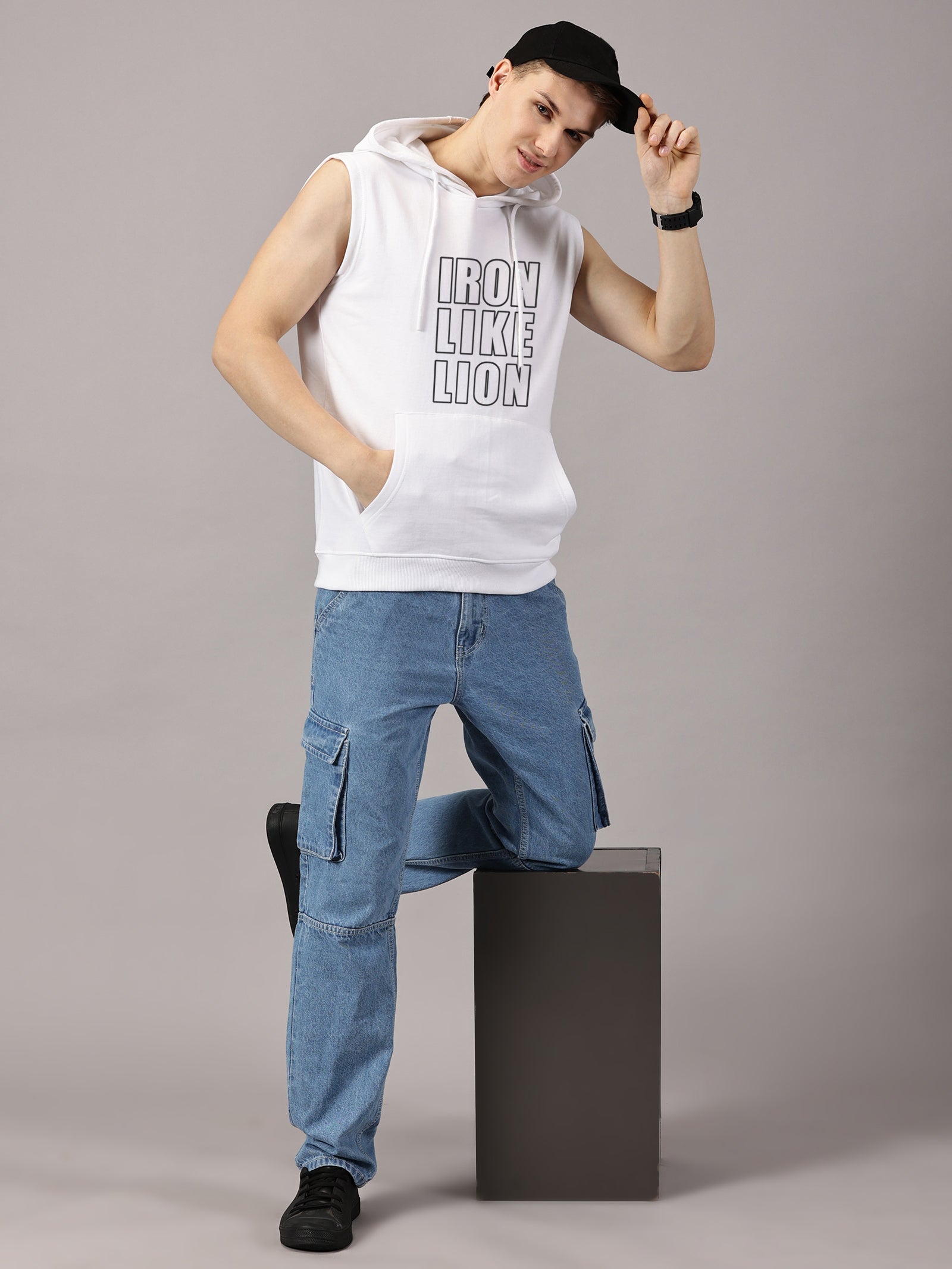 Sweatshirt :Ironlikelion Printed Sleeveless Hoodie