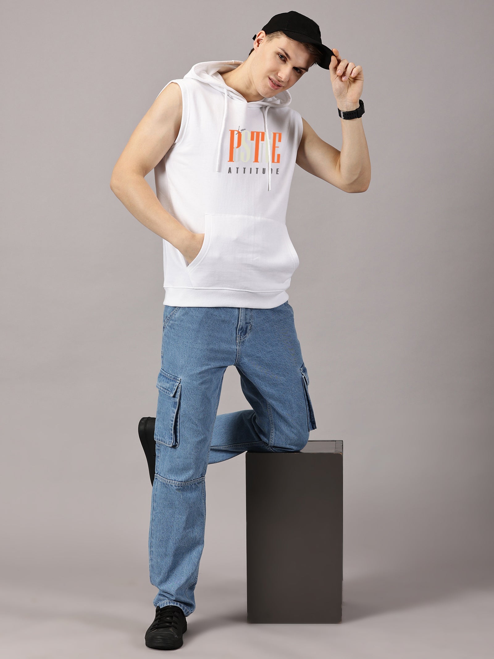 Sweatshirt :PositiveAttitude Printed Sleeveless Hoodie