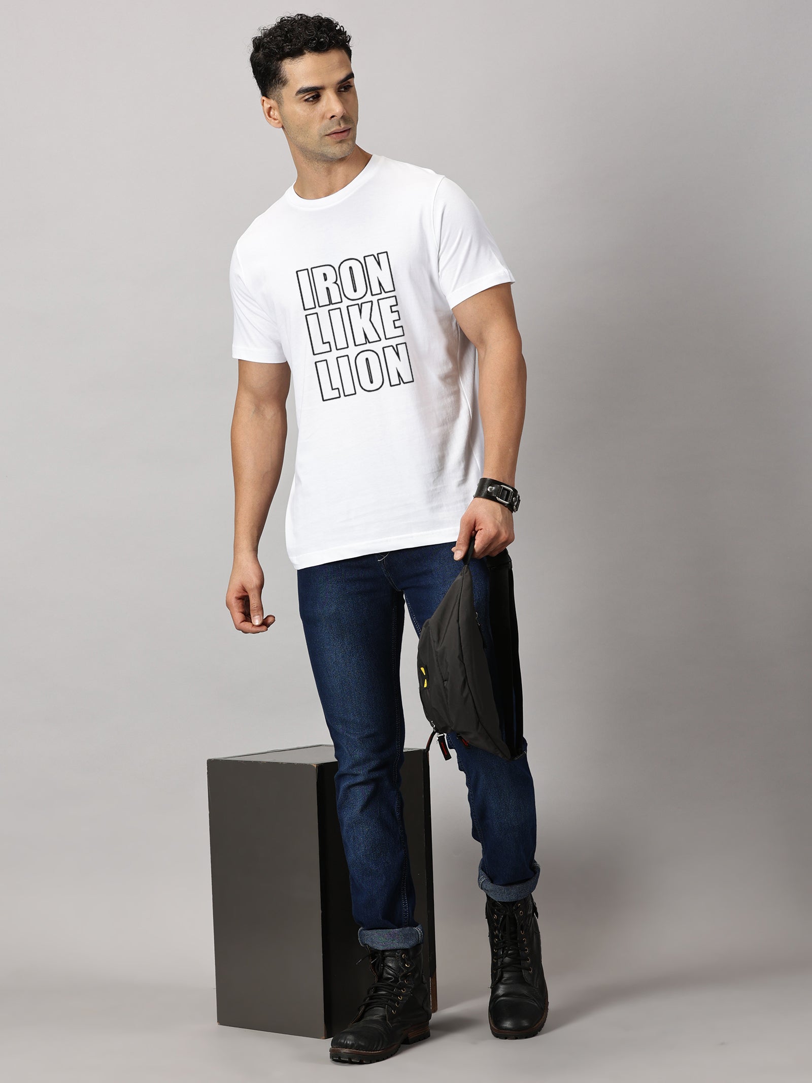 Basics : Iron Like Lion T-Shirt