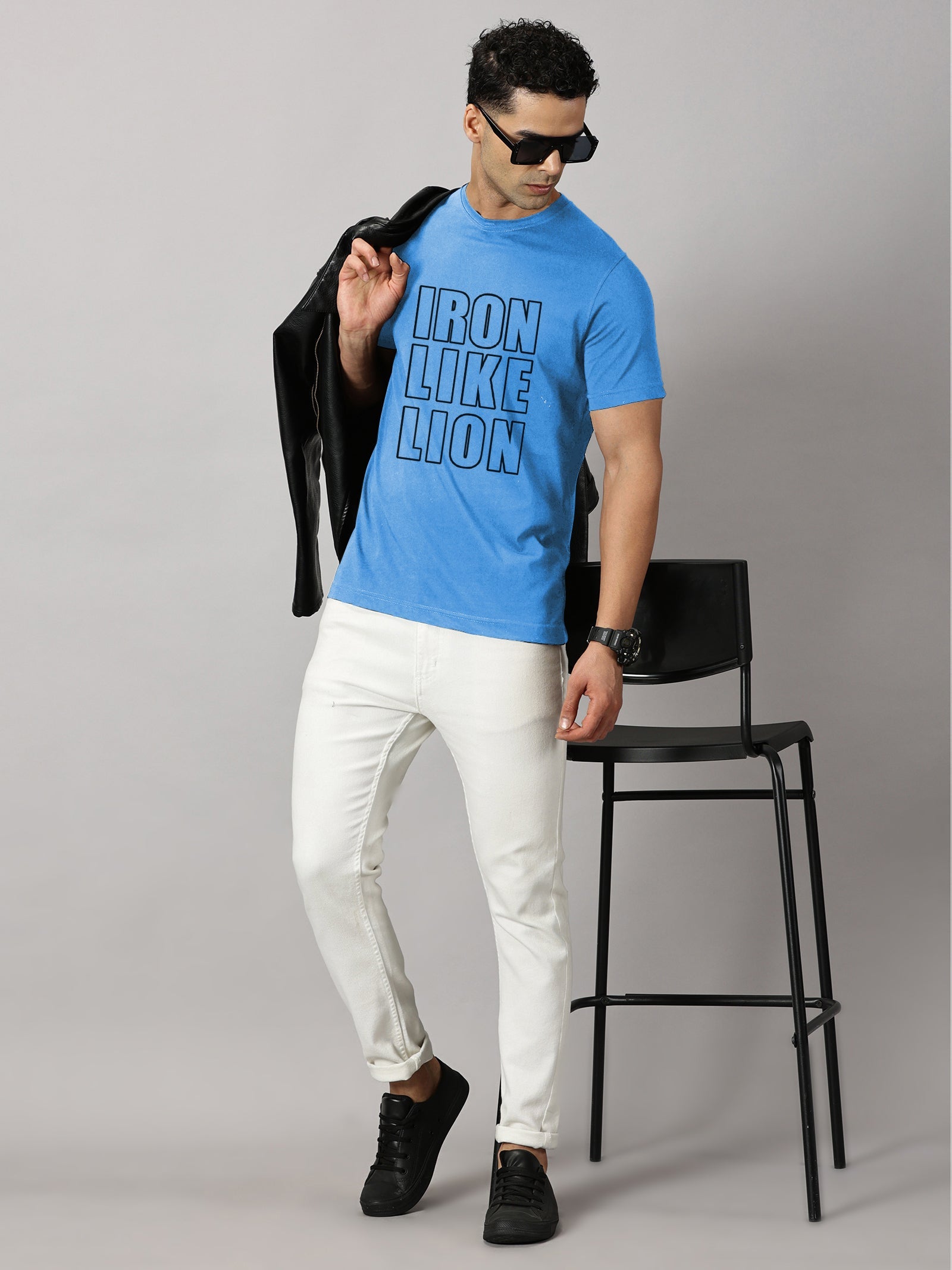 Basics : Iron Like Lion T-Shirt