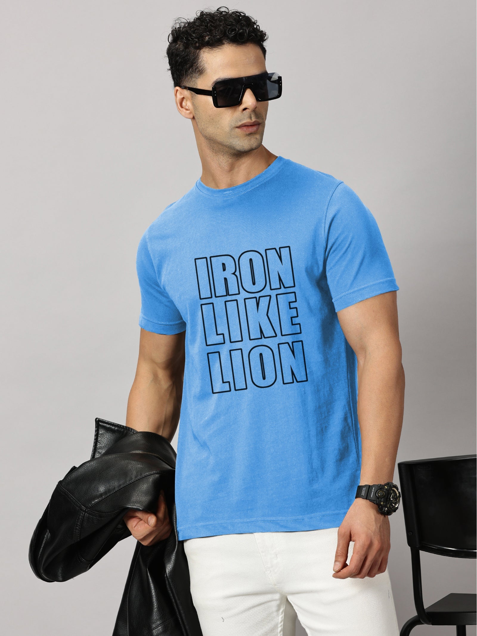 Basics : Iron Like Lion T-Shirt