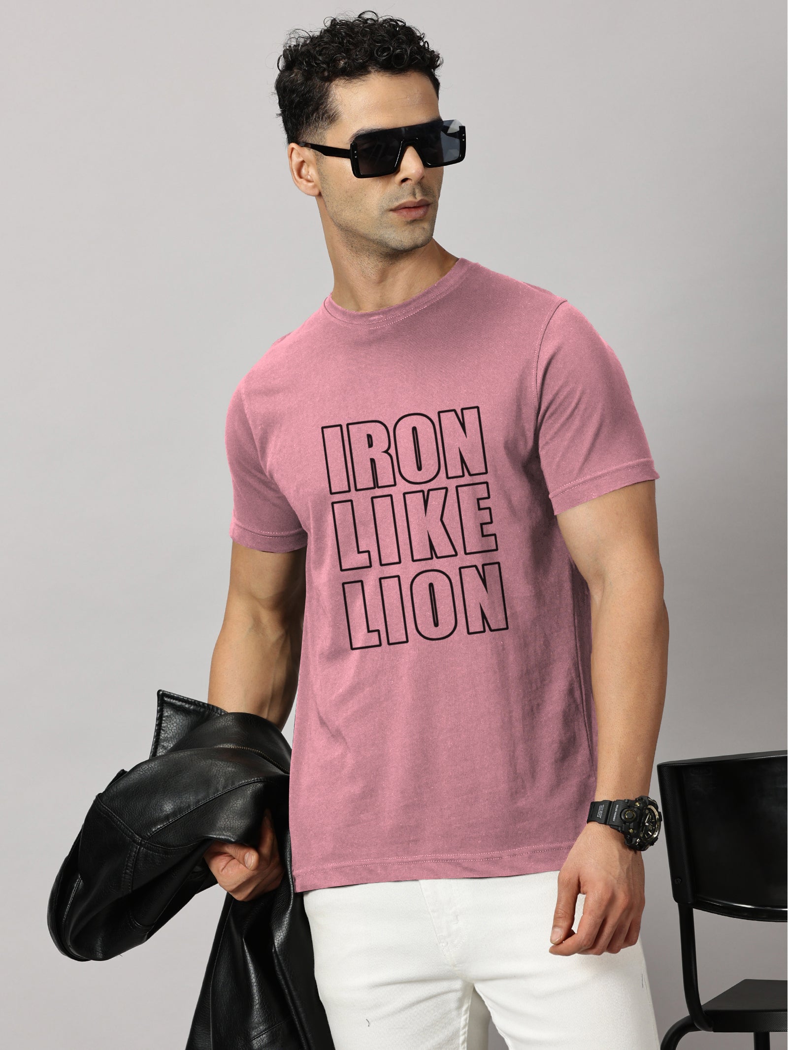 Basics : Iron Like Lion T-Shirt
