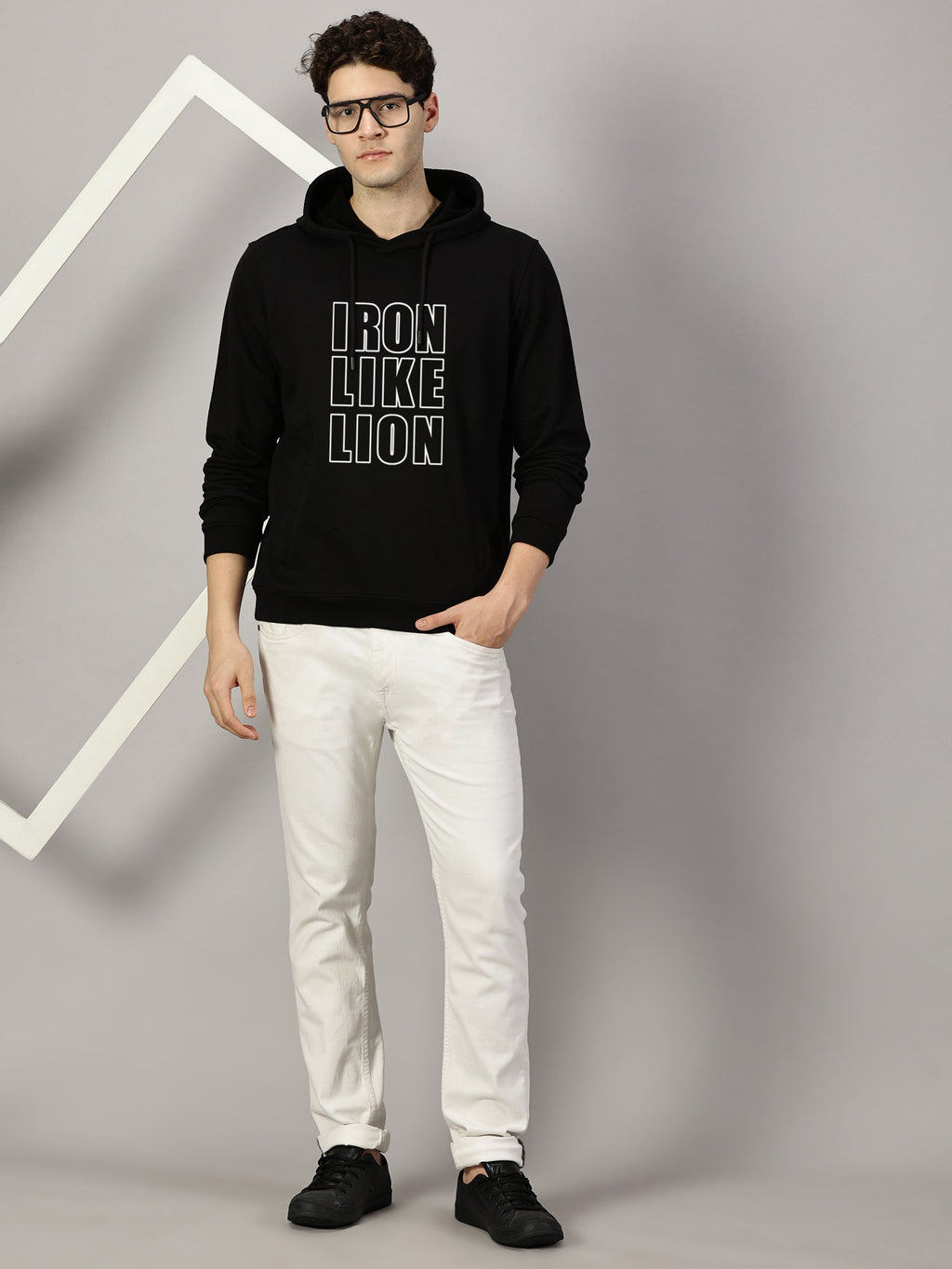 Sweatshirt : Iron LIke Lion Hoodie