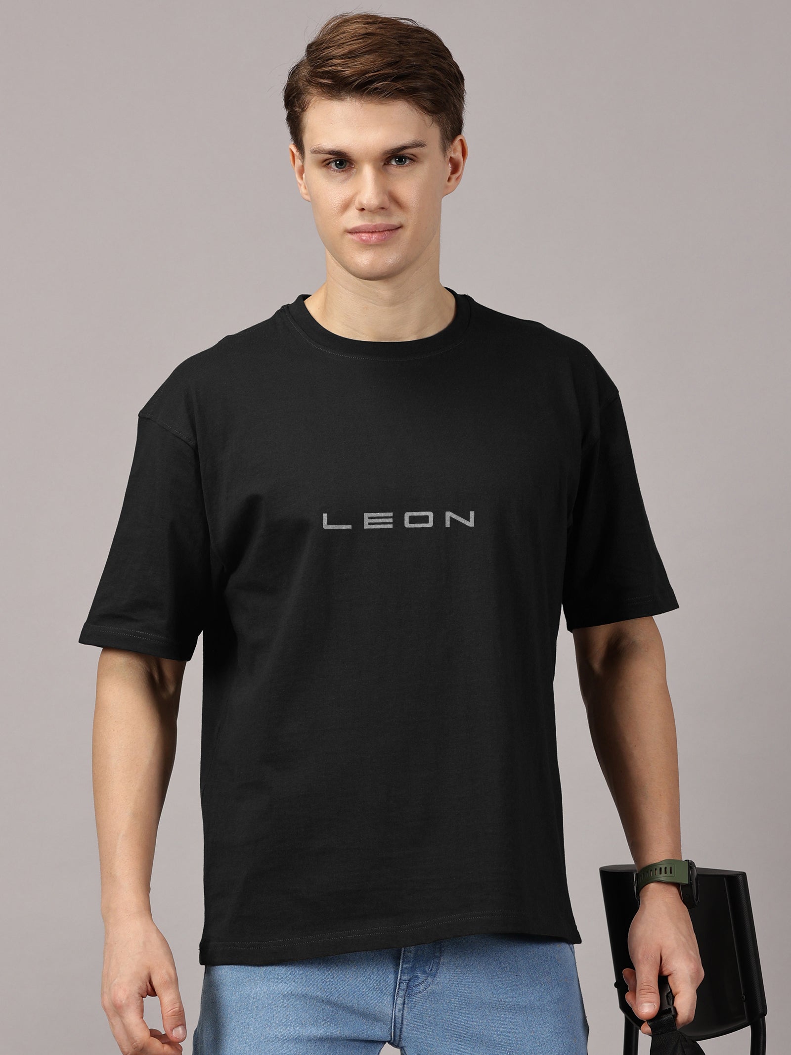 Oversized : LEON Printed T-Shirt