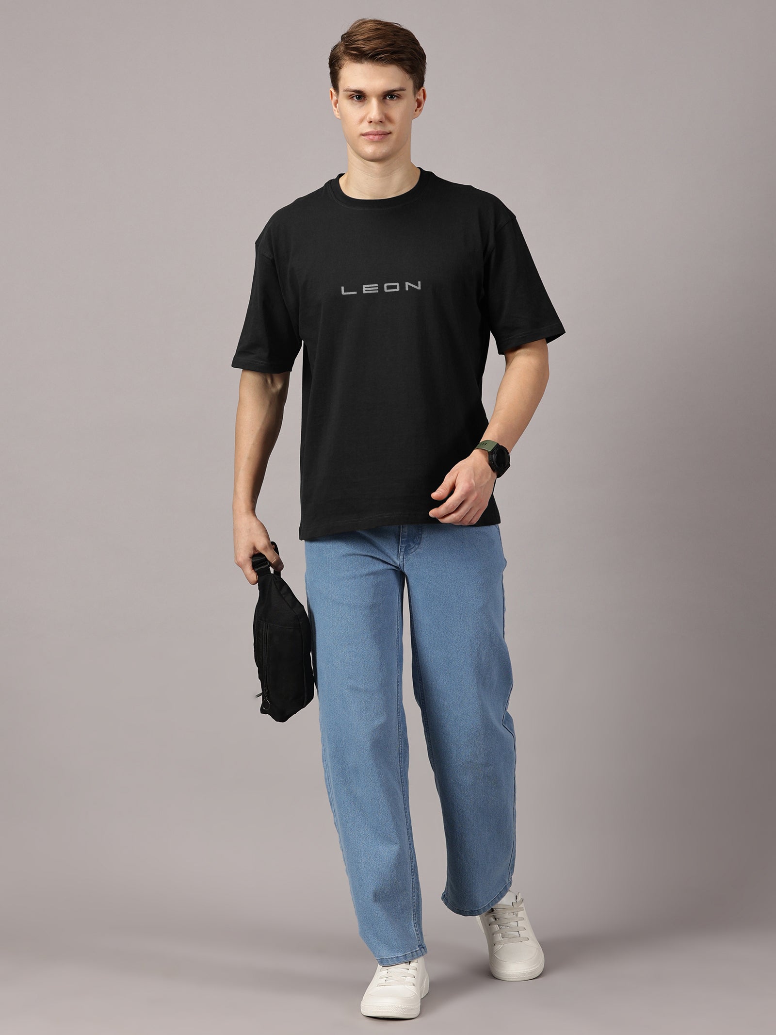 Oversized : LEON Printed T-Shirt
