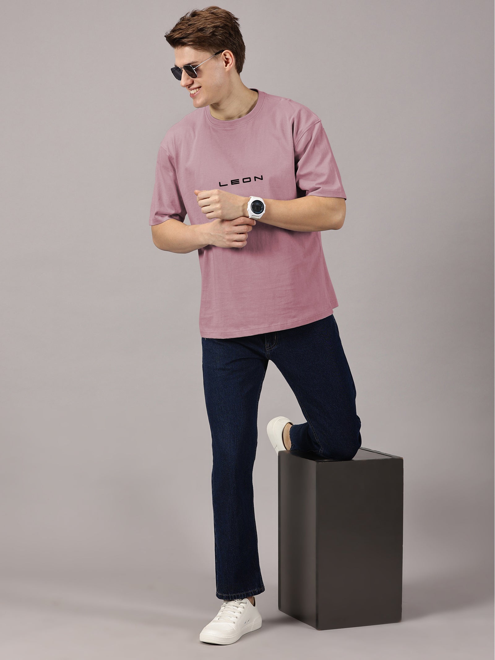 Oversized : LEON Printed T-Shirt