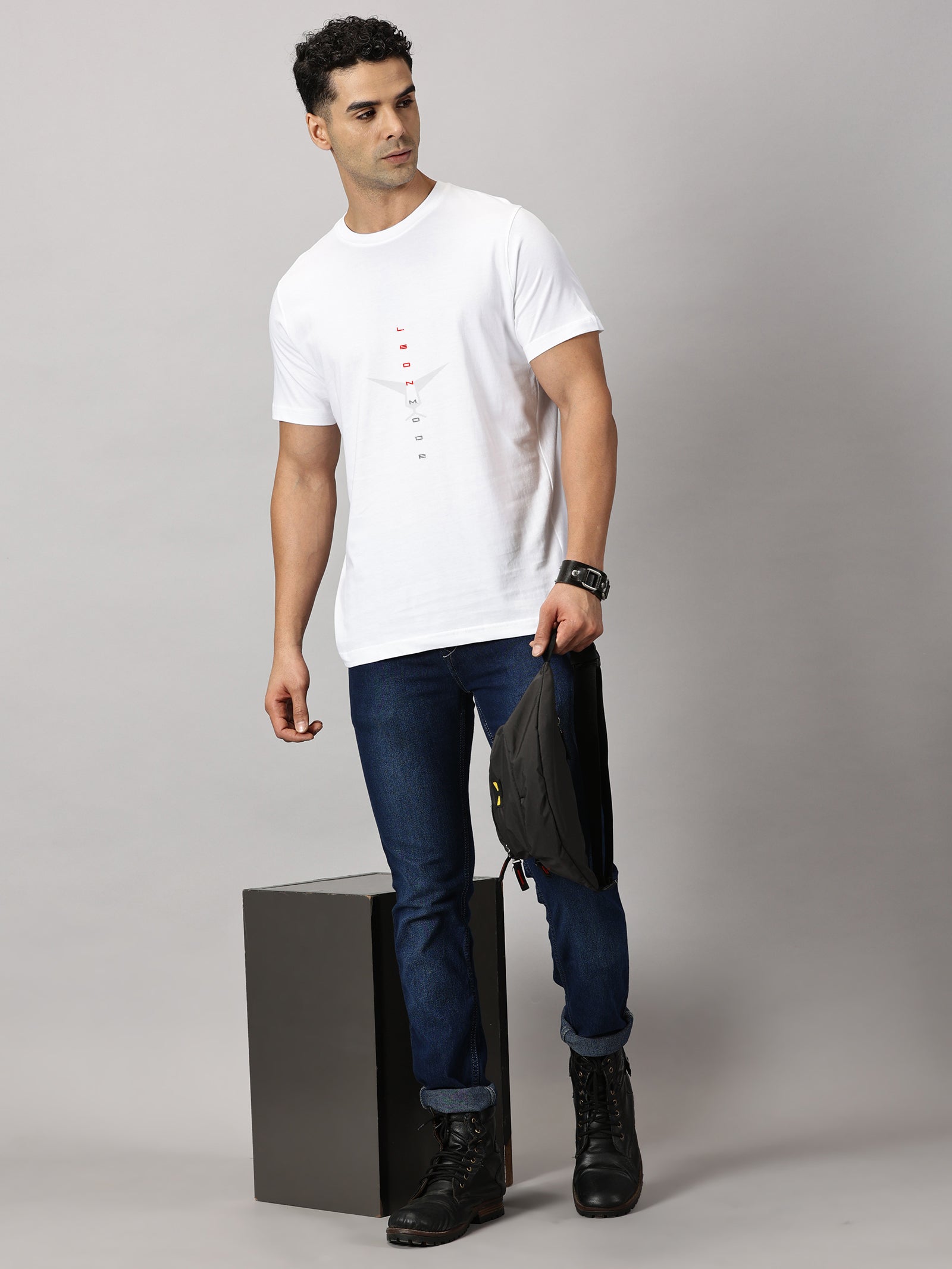 Basics : Leon Mode Printed T-Shirt
