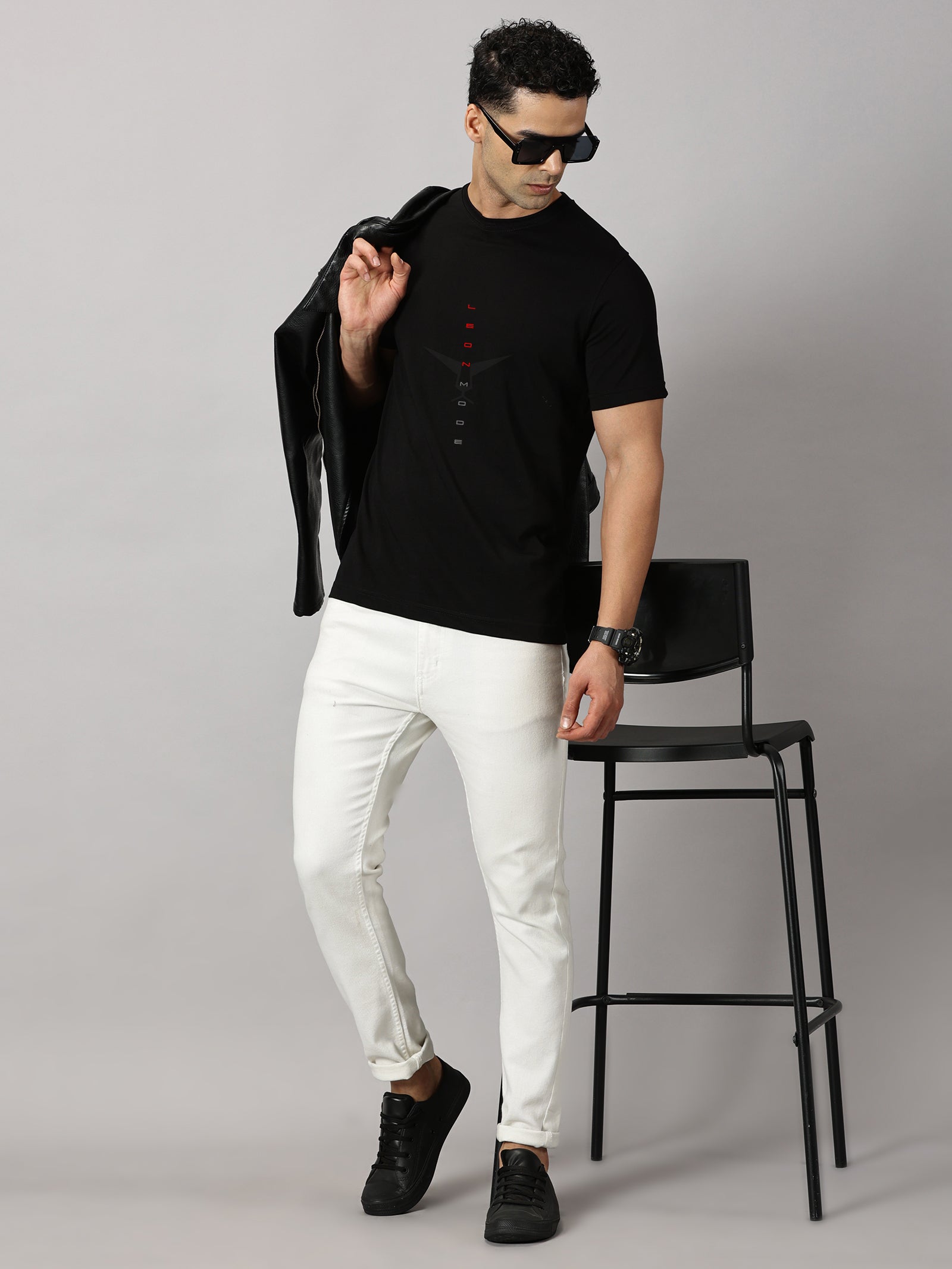 Basics : Leon Mode Printed T-Shirt