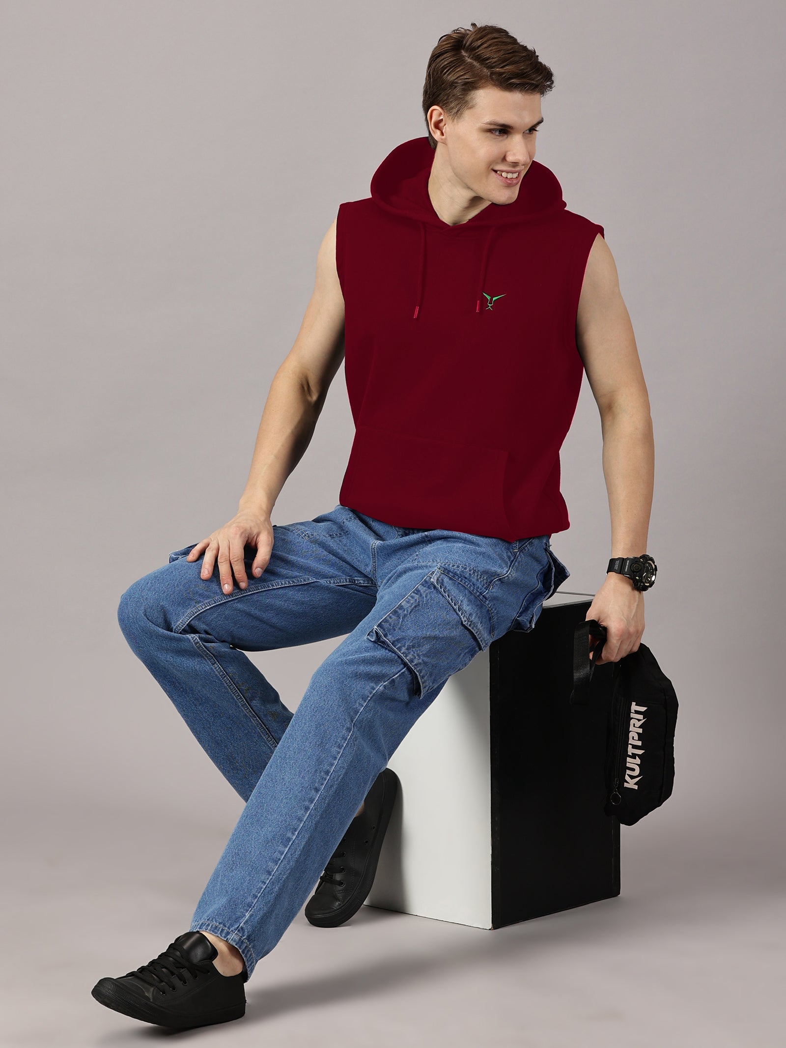Sweatshirt :Solid Sleeveless Hoodie