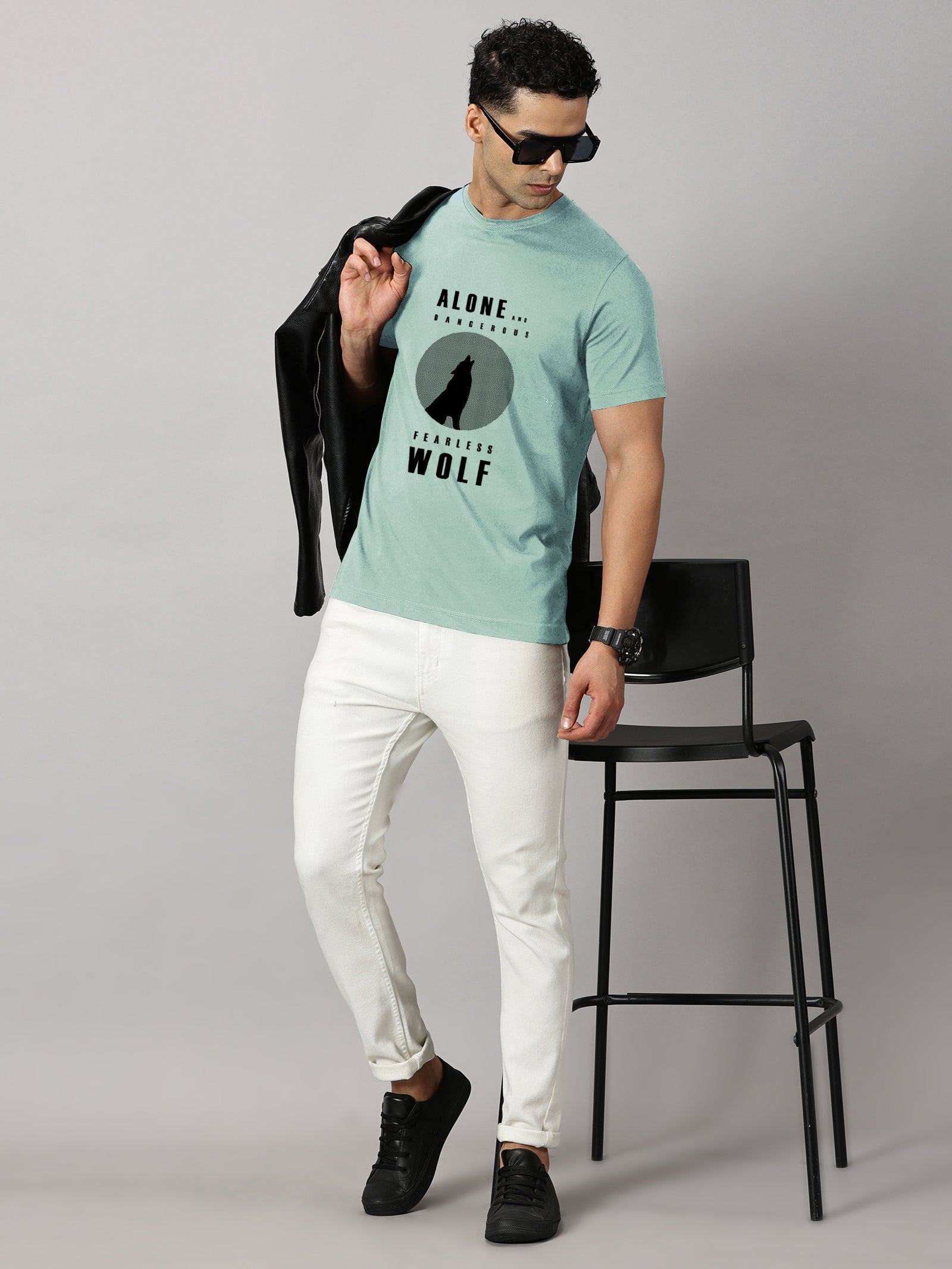 Basics : Wolf Printed T-Shirt
