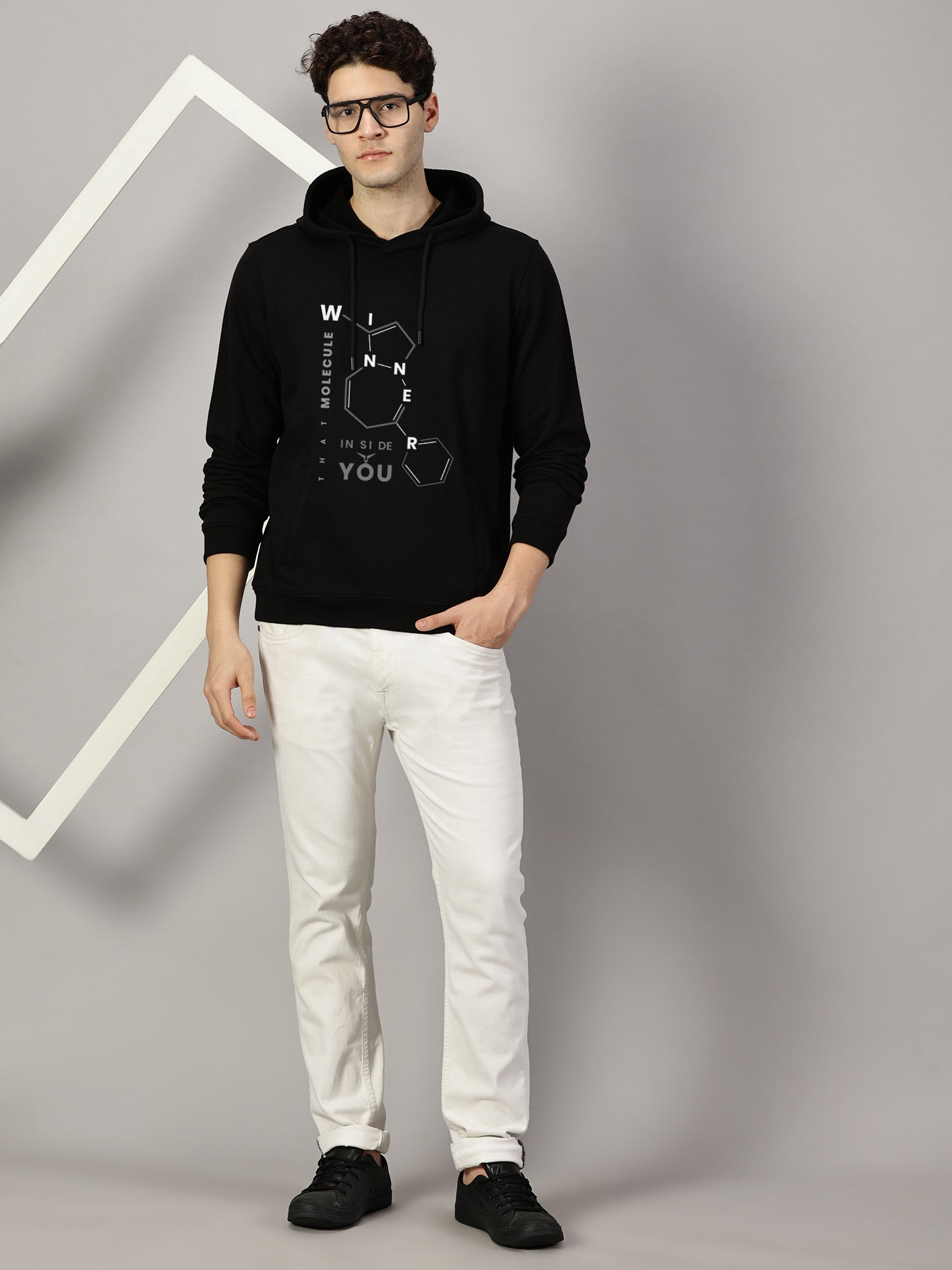 Sweatshirt : Winner Printed Hoodie