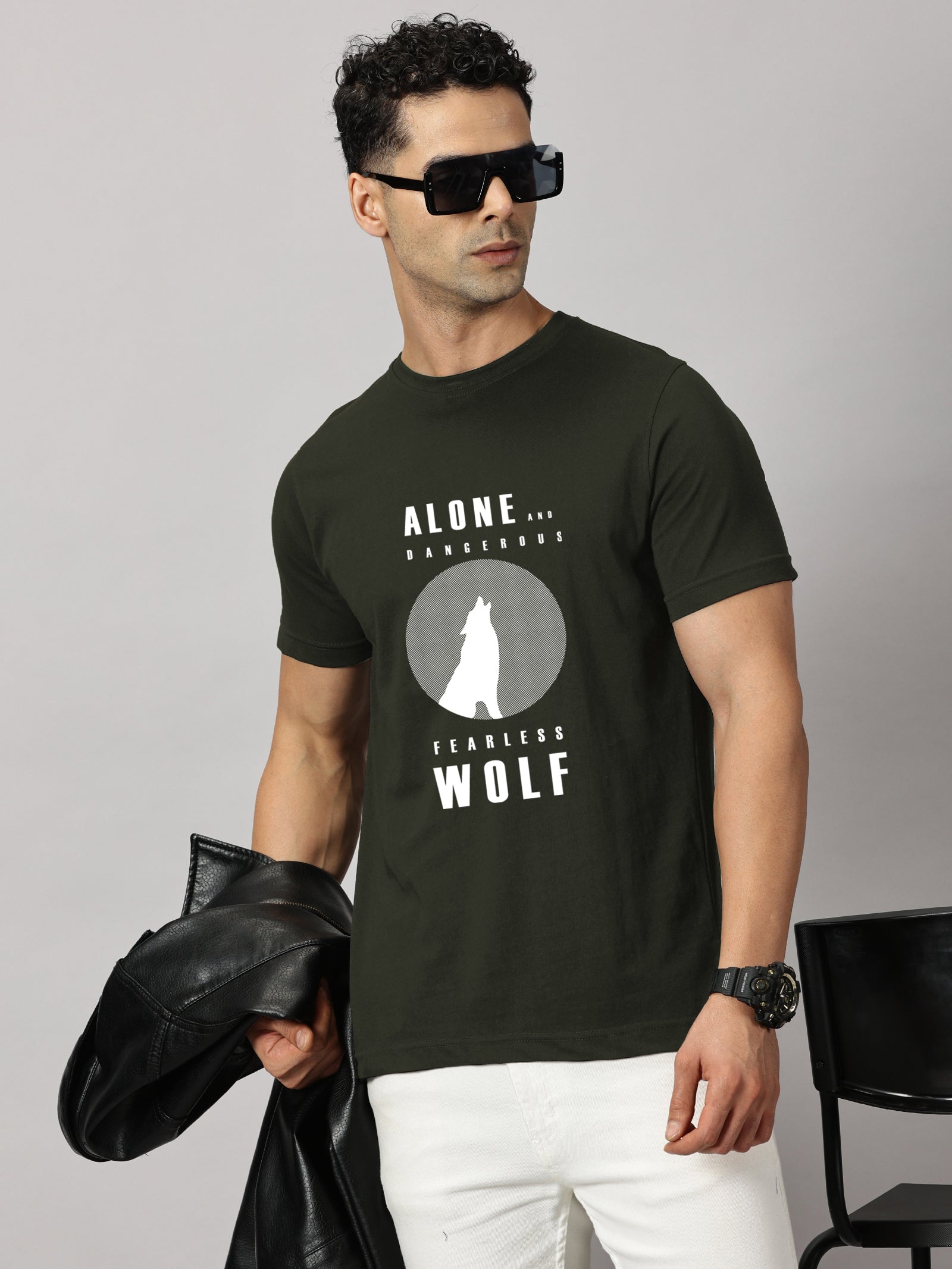 Basics : Wolf Printed T-Shirt
