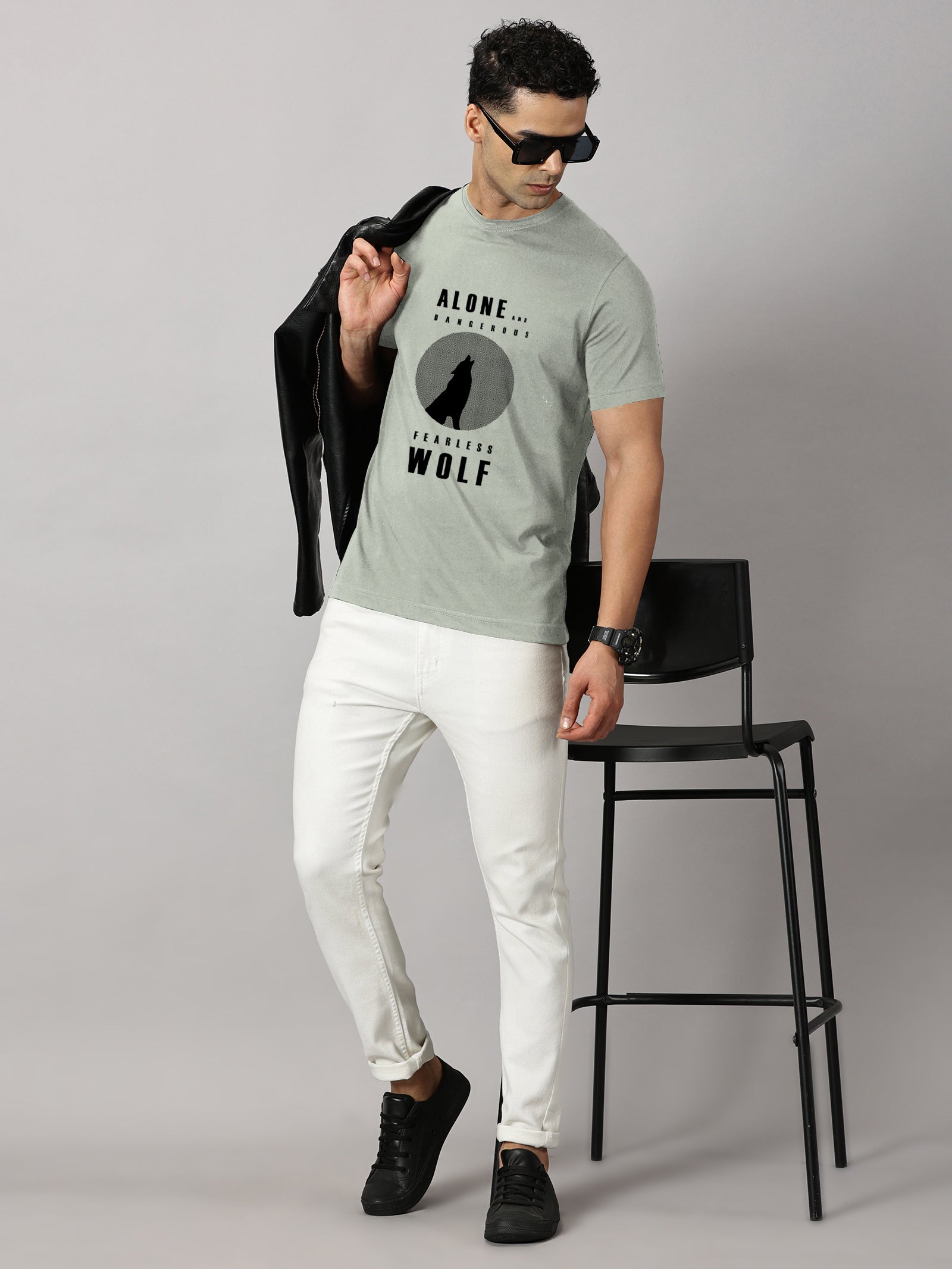 Basics : Wolf Printed T-Shirt